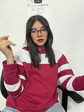 Snapshot of _Queen_love2 chatting on 02-14-26, 03:51 Queen love2 online show from 02-14-26, 03:51