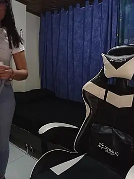 Snapshot of _Queen_love2 chatting on 01-18-26, 11:19 Queen love2 online show from 01-18-26, 11:19