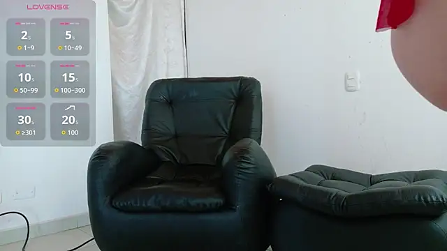 Snapshot of sarahe9769 chatting on 02-13-26, 04:07 sarahe9769 online show from 02-13-26, 04:07