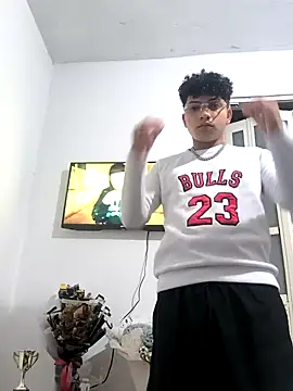 VersedChip online show from 04-04-26, 07:37