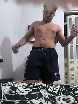 Snapshot of VersedChip chatting on 02-21-26, 10:56 VersedChip online show from 02-21-26, 10:56