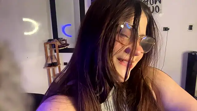 Snapshot of ivy_velvet chatting on 07-22-26, 01:51 ivy velvet online show from 07-22-26, 01:51