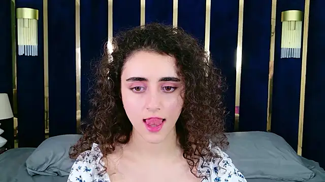 Snapshot of Susan_Fors chatting on 05-17-26, 06:13 Susan Fors online show from 05-17-26, 06:13