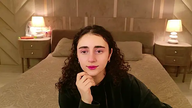 Susan Fors online show from 04-12-26, 05:44