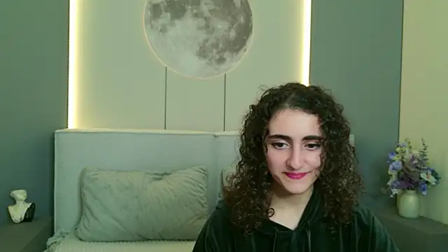 Snapshot of Susan_Fors chatting on 04-18-26, 06:27 Susan Fors online show from 04-18-26, 06:27