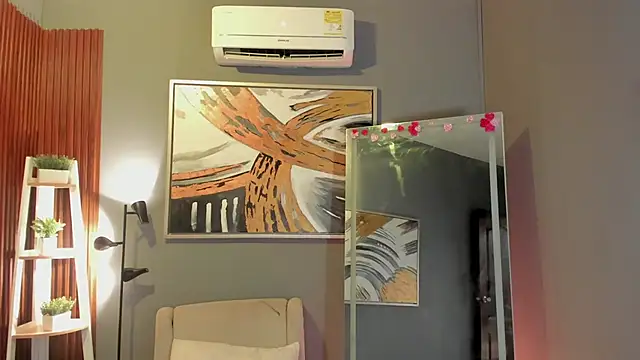 ailann  online show from 03-12-26, 07:40