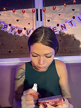 EmmaJhoons online show from 02-13-26, 11:54