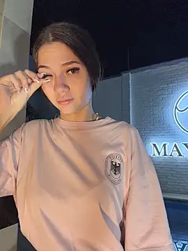 EmmaJhoons online show from 03-28-26, 10:16