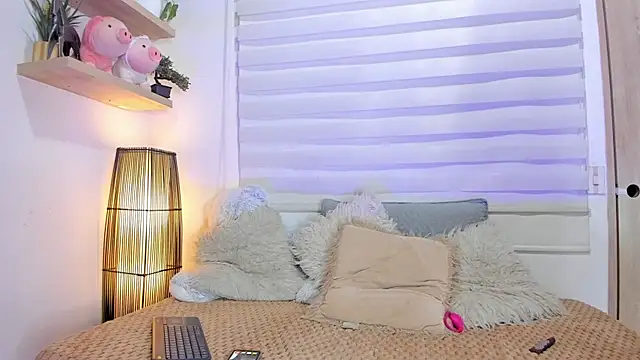 mia ebony  online show from 05-10-26, 11:36