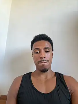 Snapshot of LorenzoBlack27 chatting on 05-02-26, 02:22 LorenzoBlack27 online show from 05-02-26, 02:22