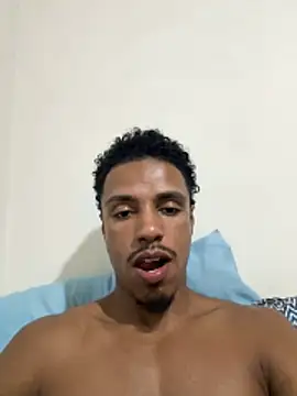 Snapshot of LorenzoBlack27 chatting on 04-23-26, 01:01 LorenzoBlack27 online show from 04-23-26, 01:01