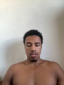 Snapshot of LorenzoBlack27 chatting on 05-30-26, 02:12 LorenzoBlack27 online show from 05-30-26, 02:12