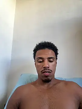 Snapshot of LorenzoBlack27 chatting on 04-25-26, 06:27 LorenzoBlack27 online show from 04-25-26, 06:27