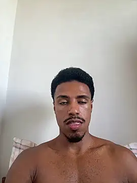Snapshot of LorenzoBlack27 chatting on 04-18-26, 03:58 LorenzoBlack27 online show from 04-18-26, 03:58