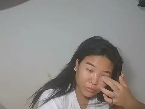 Snapshot of Zyeiii chatting on 06-01-26, 05:45 Zyeiii online show from 06-01-26, 05:45