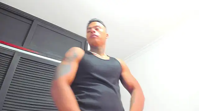 Snapshot of santiagotx chatting on 01-08-26, 04:46 santiagotx online show from 01-08-26, 04:46