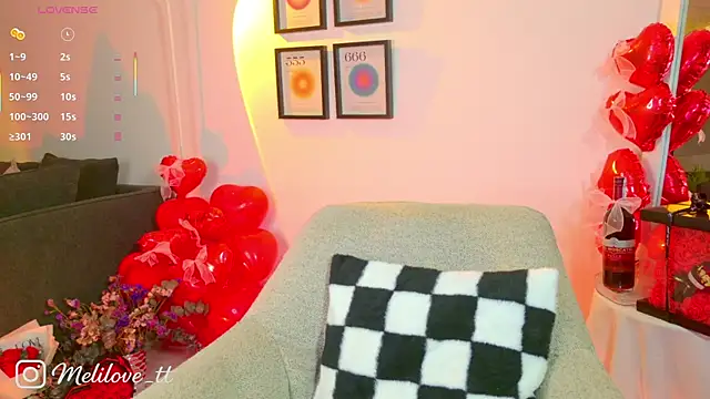 Snapshot of MelyTaylor_ chatting on 02-15-26, 12:00 MelyTaylor online show from 02-15-26, 12:00