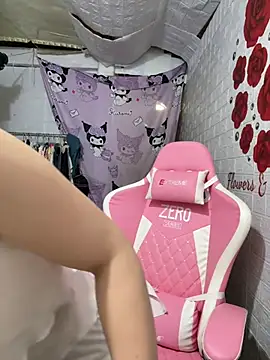 Snapshot of Adela-222 chatting on 07-07-26, 01:30 Adela-222 online show from 07-07-26, 01:30
