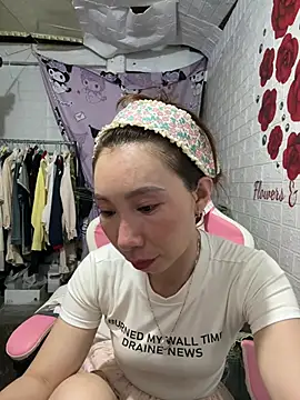 Snapshot of Adela-222 chatting on 07-16-26, 03:20 Adela-222 online show from 07-16-26, 03:20