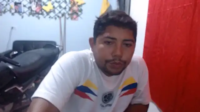 Snapshot of master_juju1924 chatting on 07-22-26, 04:25 master juju1924 online show from 07-22-26, 04:25