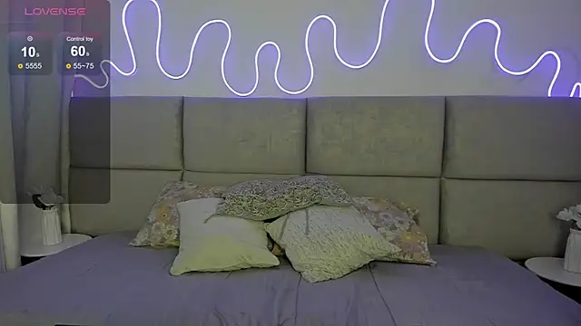 Snapshot of SamanthaKisss chatting on 01-14-26, 02:04 SamanthaKisss online show from 01-14-26, 02:04