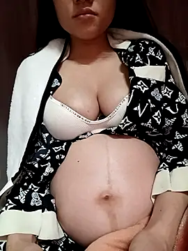 Shiny 68 online show from 01-12-26, 02:57