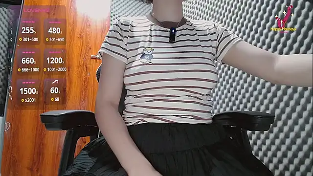 Snapshot of Shiny_68 chatting on 07-06-26, 02:57 Shiny 68 online show from 07-06-26, 02:57