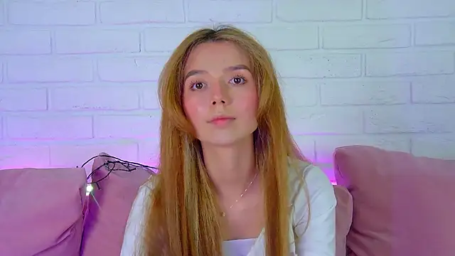 VanessaVienne online show from 02-16-26, 04:38