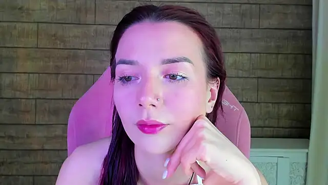 Snapshot of VanessaVienne chatting on 05-30-26, 04:12 VanessaVienne online show from 05-30-26, 04:12