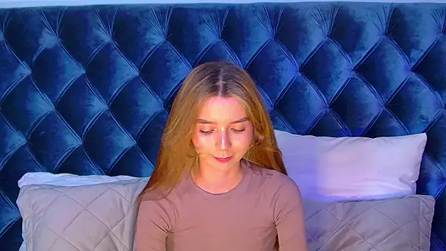 VanessaVienne online show from 02-22-26, 04:30