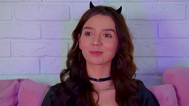 VanessaVienne online show from 03-30-26, 04:08