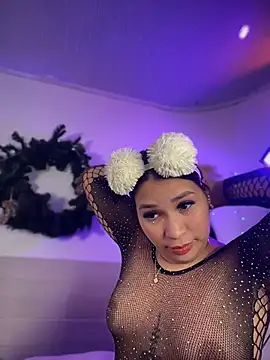 YaraXX1 online show from 02-17-26, 04:43