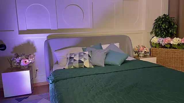  SilkyShadow  online show from 02-11-26, 01:27