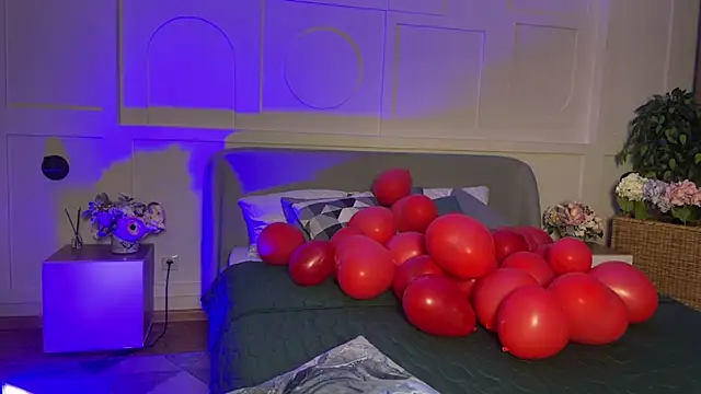  SilkyShadow  online show from 02-16-26, 01:04