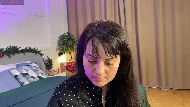 Snapshot of _SilkyShadow_ chatting on 01-12-26, 01:45 SilkyShadow online show from 01-12-26, 01:45