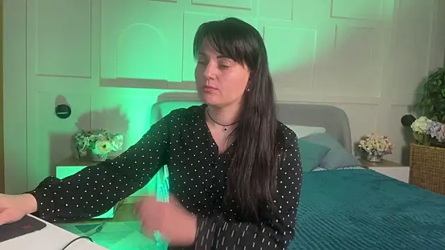  SilkyShadow  online show from 03-26-26, 01:04