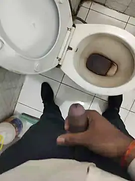 Snapshot of indiahunter chatting on 02-07-26, 10:34 indiahunter online show from 02-07-26, 10:34