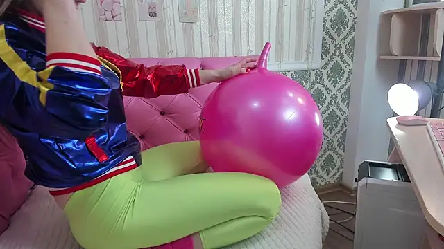 Lana Heels online show from 01-16-26, 05:55