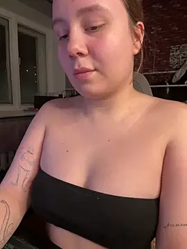 AnnaSeint online show from 02-06-26, 06:15