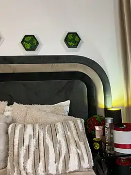 LucyBridgette online show from 03-25-26, 05:40