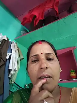 Snapshot of Reena_lodha chatting on 05-17-26, 08:03 Reena lodha online show from 05-17-26, 08:03