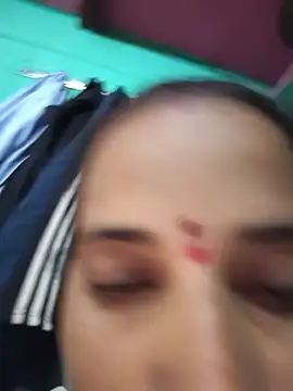 Snapshot of Reena_lodha chatting on 06-06-26, 07:02 Reena lodha online show from 06-06-26, 07:02