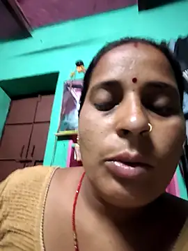 Snapshot of Reena_lodha chatting on 04-28-26, 09:19 Reena lodha online show from 04-28-26, 09:19
