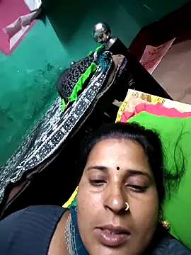 Snapshot of Reena_lodha chatting on 05-01-26, 03:39 Reena lodha online show from 05-01-26, 03:39