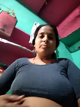 Snapshot of Reena_lodha chatting on 04-25-26, 09:56 Reena lodha online show from 04-25-26, 09:56