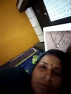 Snapshot of Reena_lodha chatting on 02-14-26, 09:26 Reena lodha online show from 02-14-26, 09:26