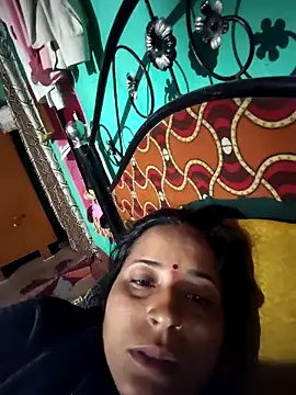 Snapshot of Reena_lodha chatting on 02-19-26, 11:12 Reena lodha online show from 02-19-26, 11:12