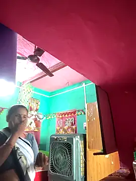 Snapshot of Reena_lodha chatting on 05-12-26, 11:49 Reena lodha online show from 05-12-26, 11:49