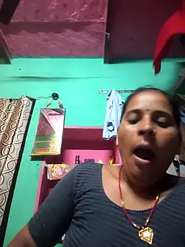 Snapshot of Reena_lodha chatting on 05-10-26, 04:09 Reena lodha online show from 05-10-26, 04:09