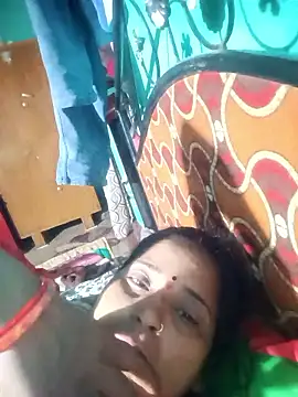 Snapshot of Reena_lodha chatting on 01-18-26, 10:13 Reena lodha online show from 01-18-26, 10:13